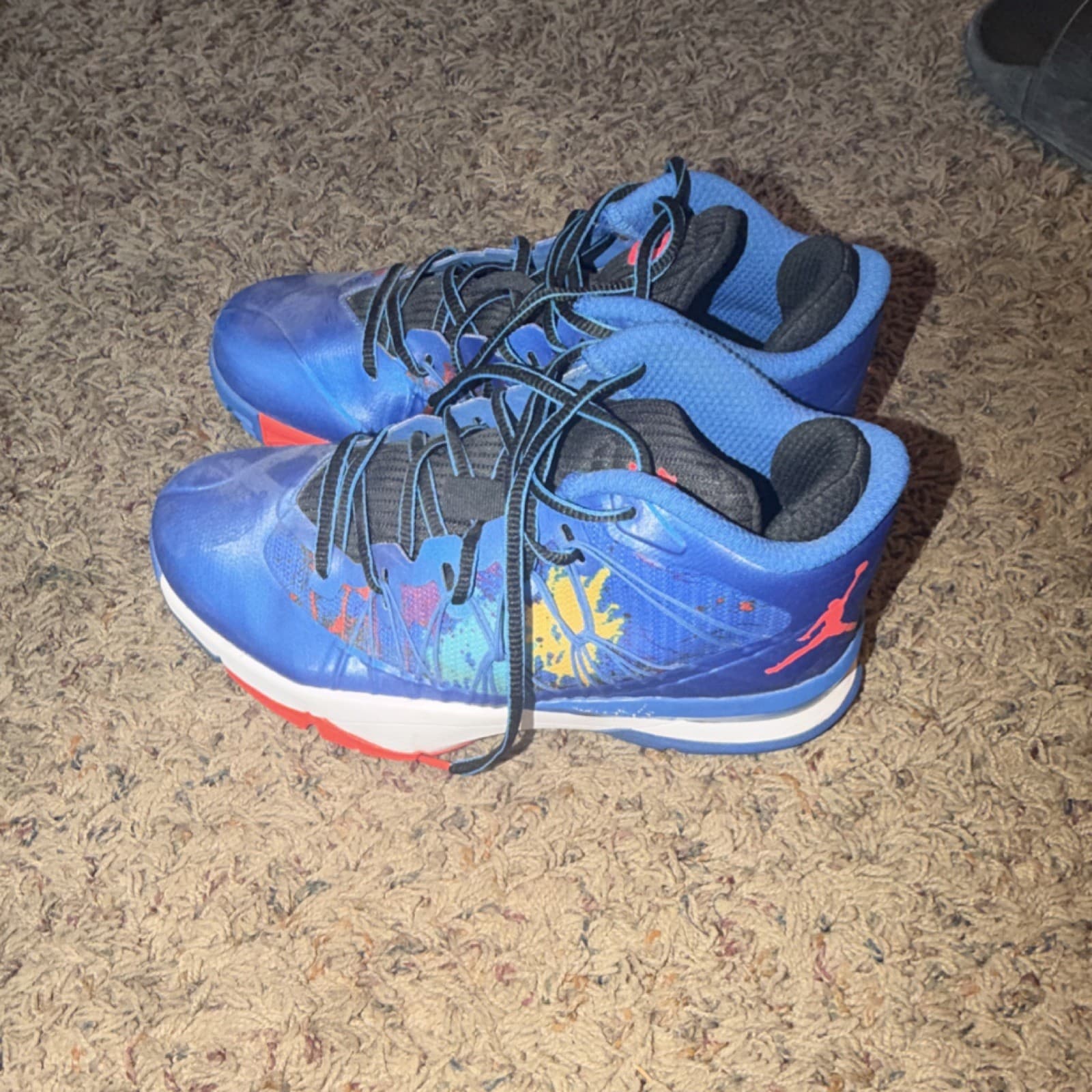 CP3 Jordan Boys' Blue Red Splatter Athletic Sneakers 5.5Y Low Top Missing Box. thumbnail 2