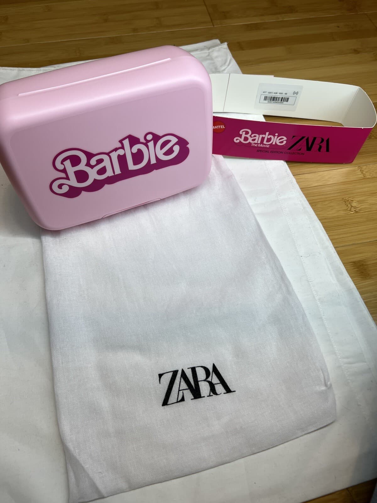 Barbie the Movie x Zara Pink Lunch Box/ Special Edition School Snack Pot/MATTEL thumbnail 2