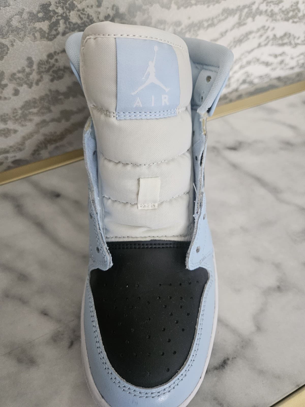 Jordan Air Jordan 1 Mid Ice Blue GS Leather Sneakers 5Y Unisex Kids thumbnail 2