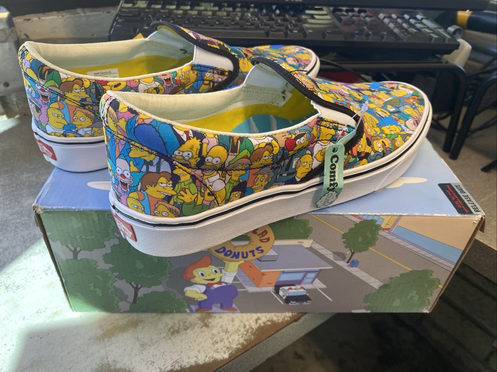 Vans X The Simpsons Springfield Confy Cush Sneakers Mens Size US 11 thumbnail 2