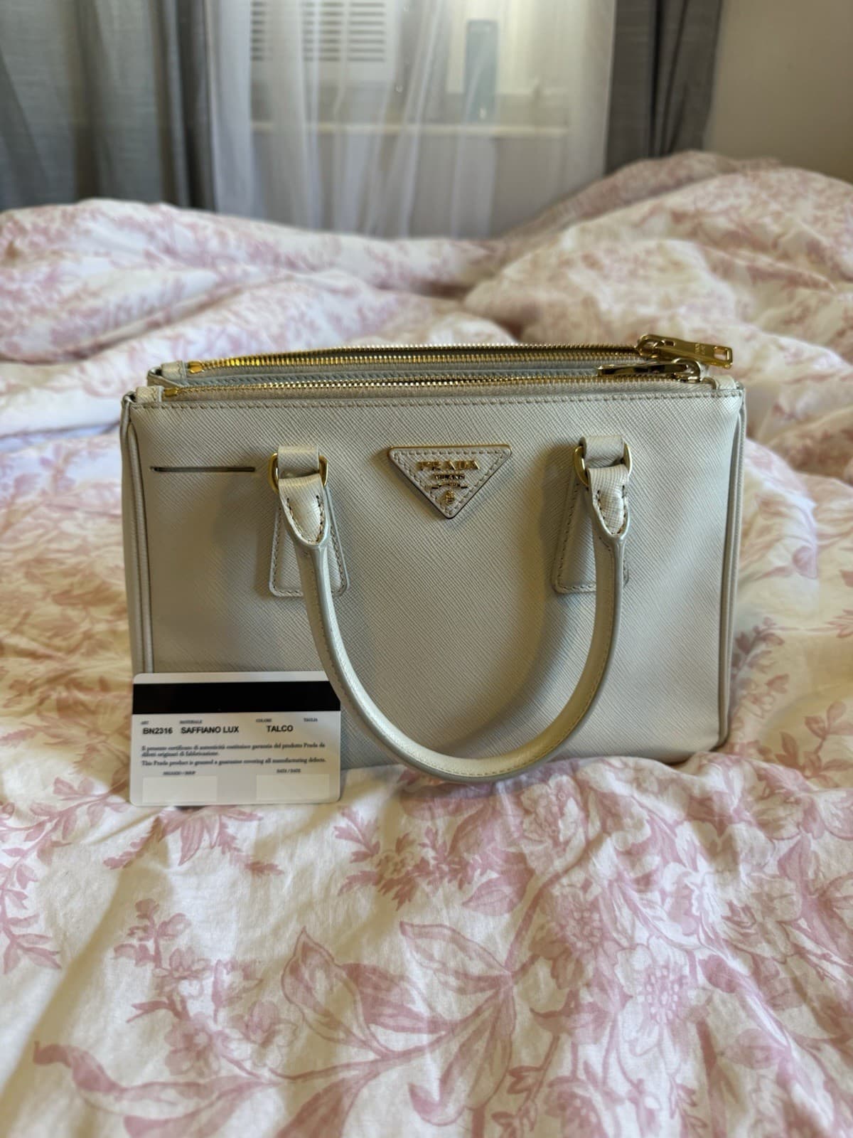 Prada Galleria bag in Saffiano with gold hardware thumbnail 3