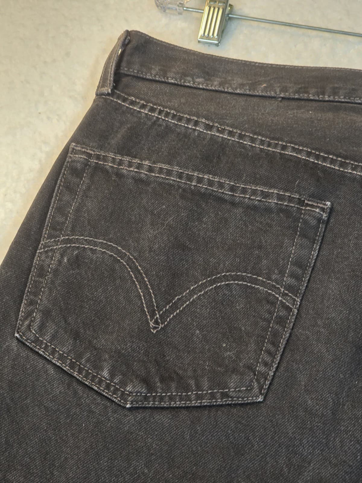 Levis 501 Jeans Mens 36x36 Faded Black Button Fly Straight Leg Dark Wash Denim thumbnail 15