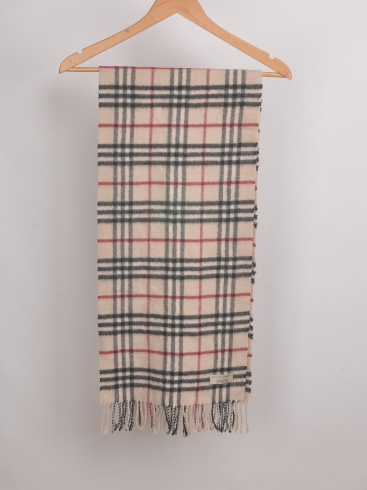 Burberry 100% cashmere scarf classic nova check made in Scotland