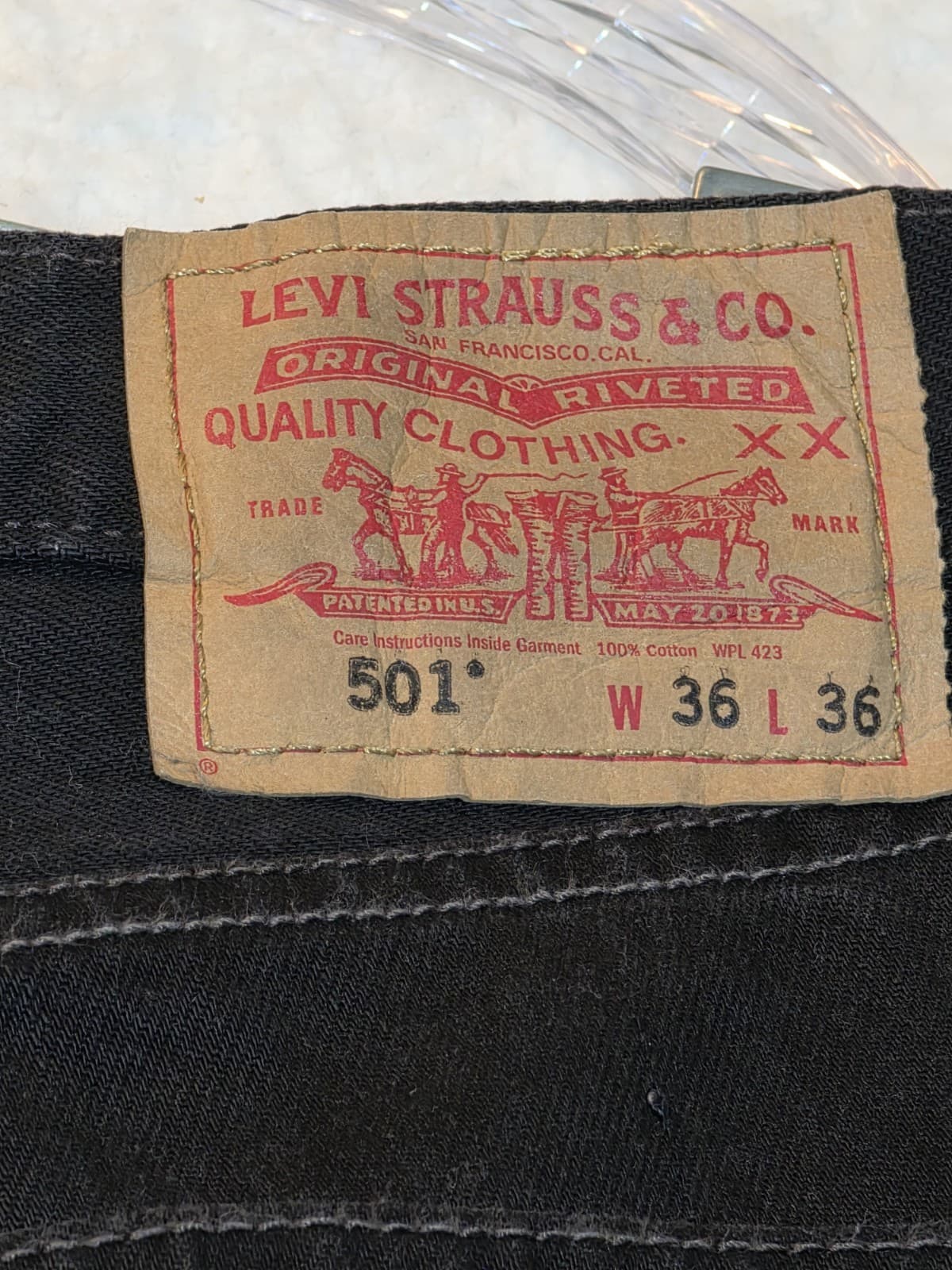 Levis 501 Jeans Mens 36x36 Faded Black Button Fly Straight Leg Dark Wash Denim thumbnail 17