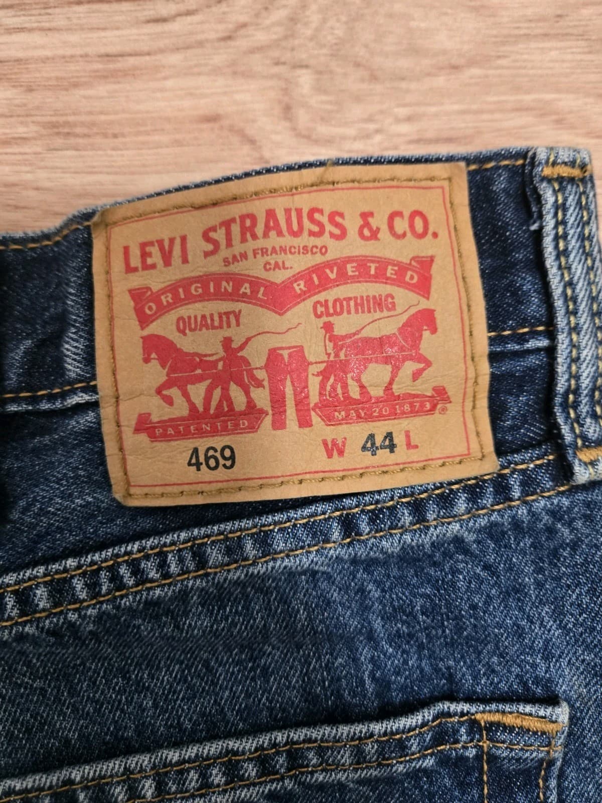 Levi's 469 Jean Shorts Mens 44 Blue Loose Sits Below ur Waist , 12" Inseam  thumbnail 7