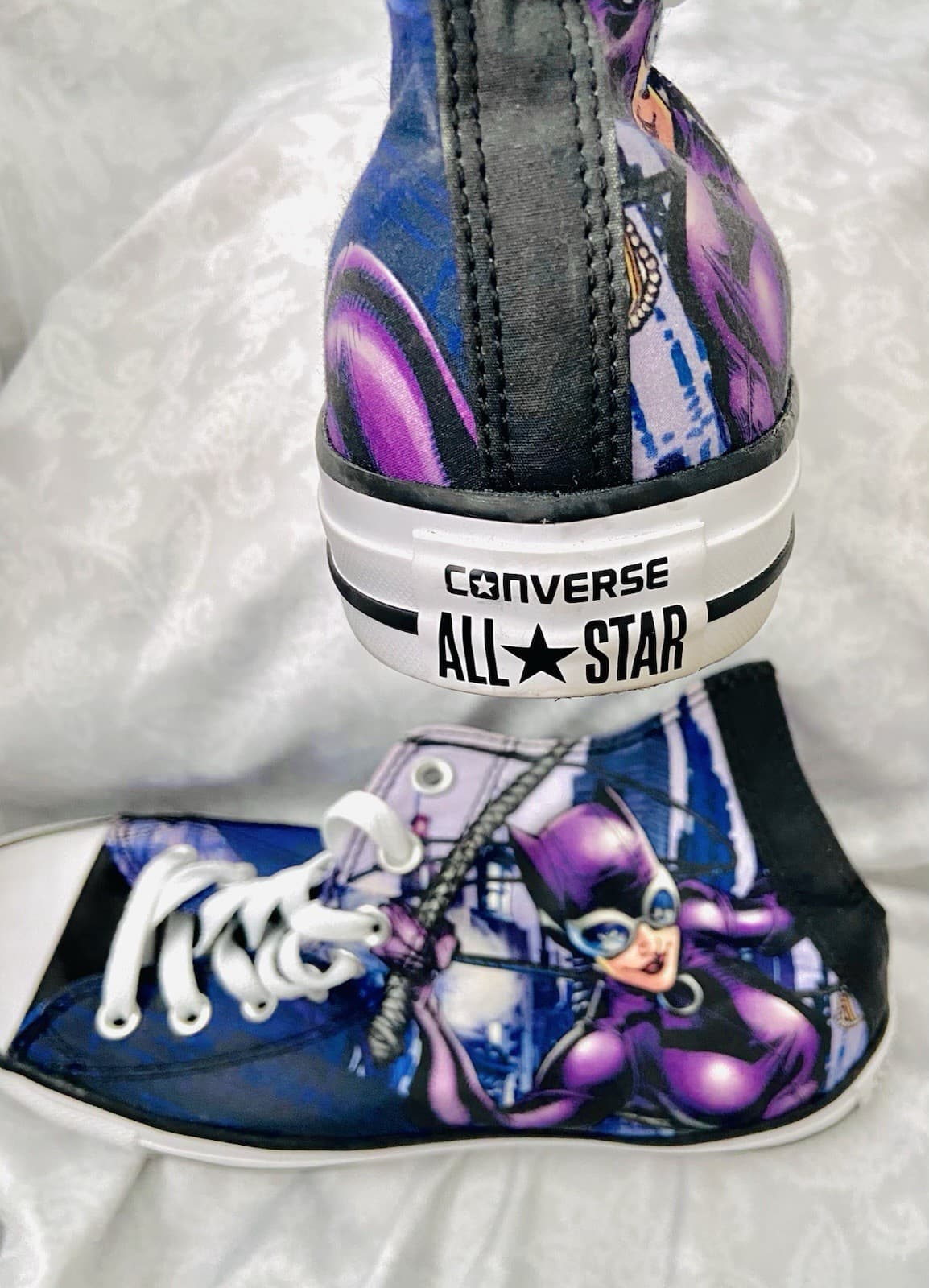 New Converse All Star DC Comics Catwoman Hi-Top Size 8 Men (10 Women) RARE!!