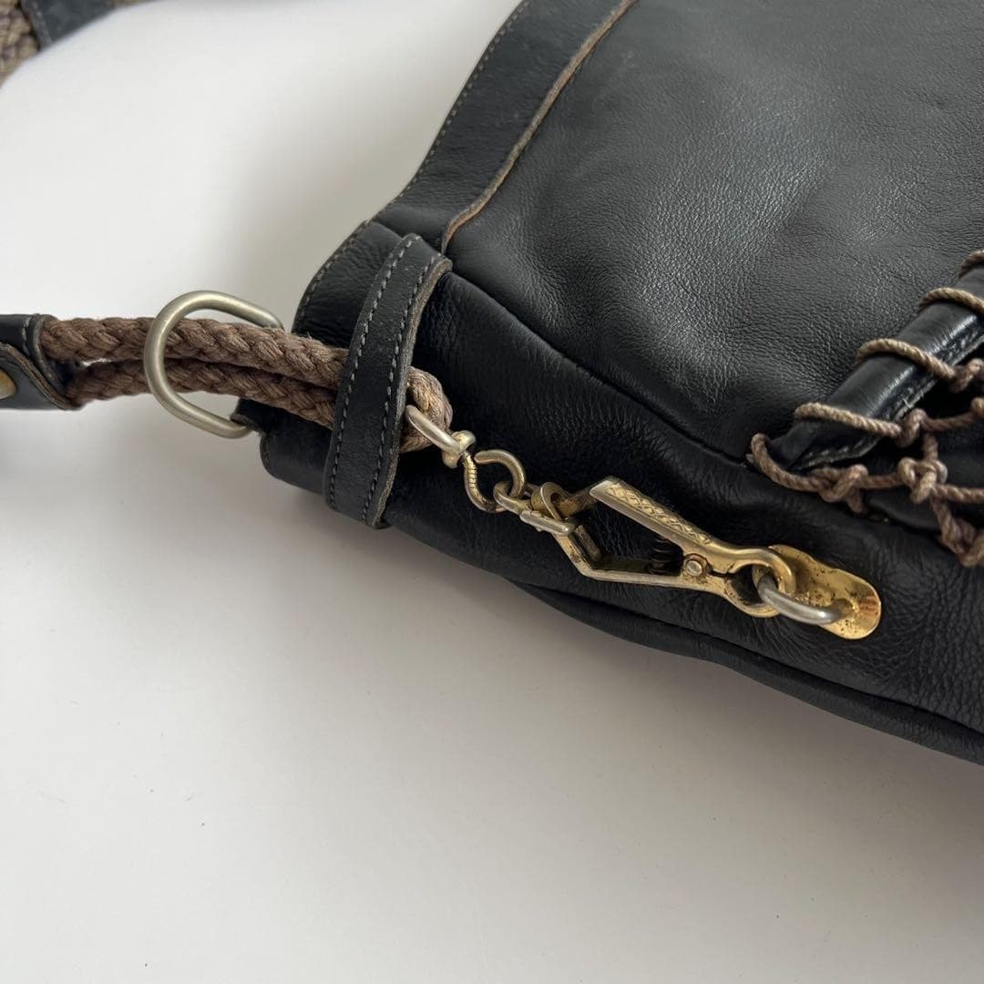 GUCCI Fish Net Shoulder Bag Leather Black Gold Hardware Vintage Logo From Japan thumbnail 7