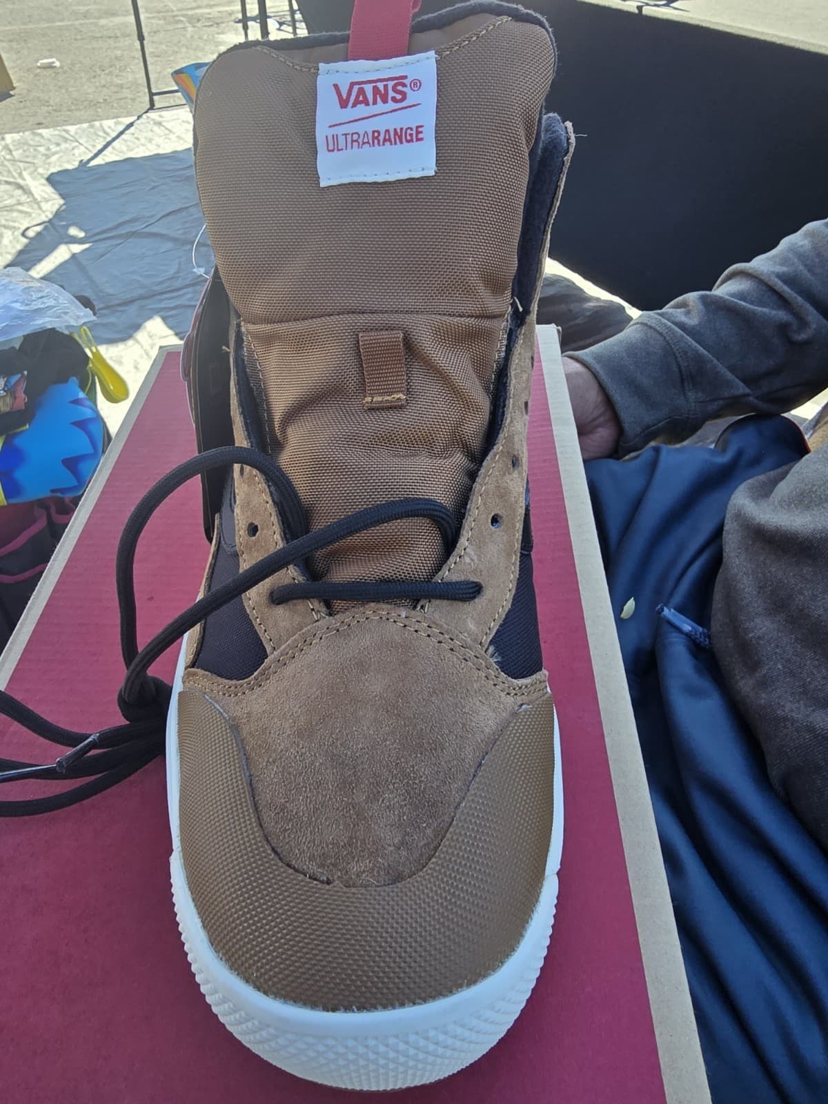 VANS UltraRange EXO Hi MTE Dachshund /black Men's Size 10 NEW Insulated Outdoor