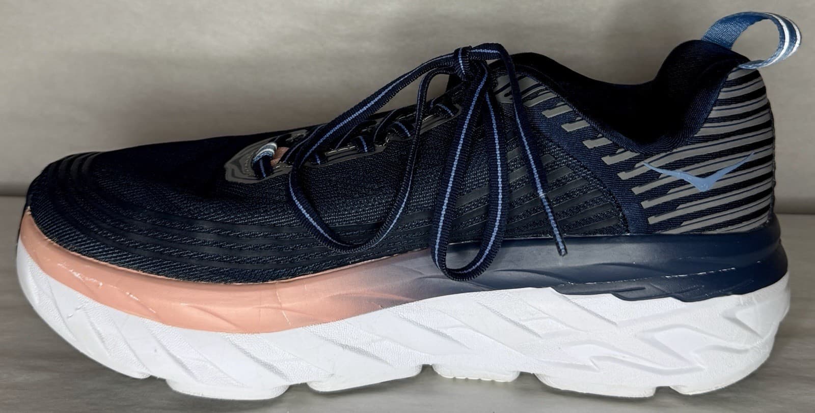 Hoka One One Women's Bondi 6 Size 8.5 D - Very Good Condition - New Insoles - NR thumbnail 4