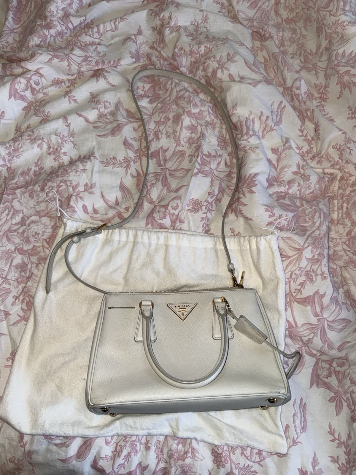 Prada Galleria bag in Saffiano with gold hardware thumbnail 4