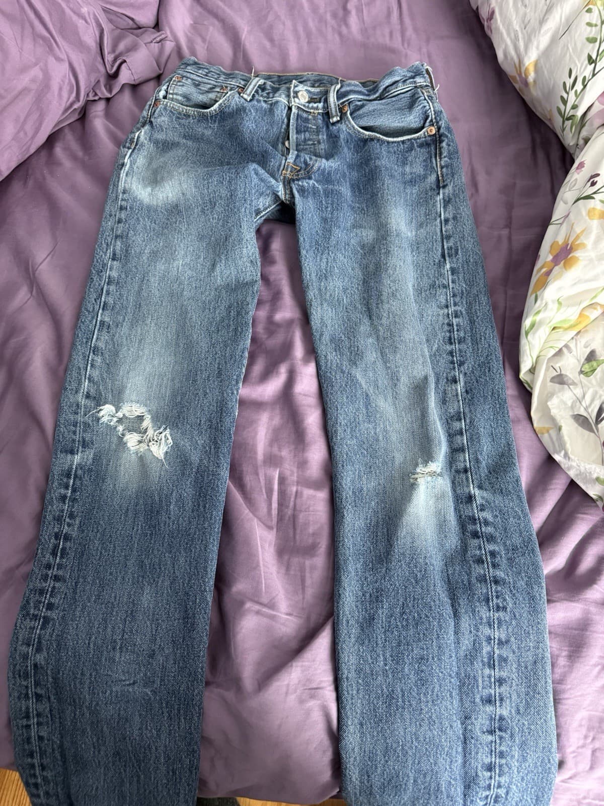 Levi's 501 Men's Original Fit Jeans - Blue Button Fly Ripped 30/32 100% Cotton