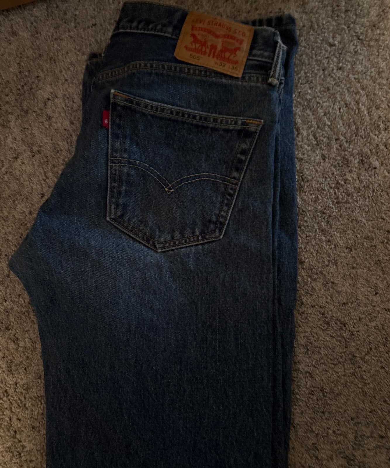 Men’s Levi 505 Jeans 32 x 36 Reg Fit Straight Leg Jeans