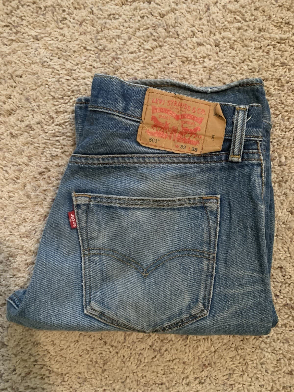 Distressed Levis 501 Jeans Mens 32x38 Blue Straight Leg Button Fly Denim Pants