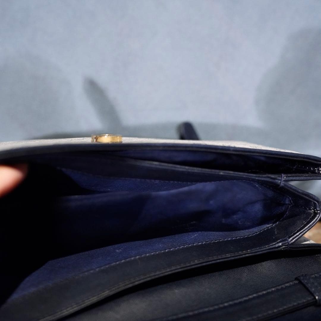 GUCCI Old Gucci GG Pattern Logo Shoulder Bag Made in Italy From Japan thumbnail 10