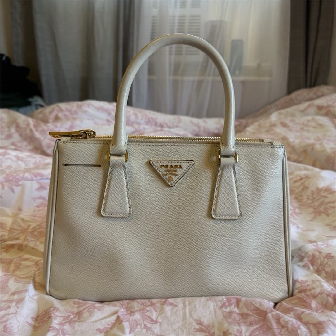 Prada Galleria bag in Saffiano with gold hardware