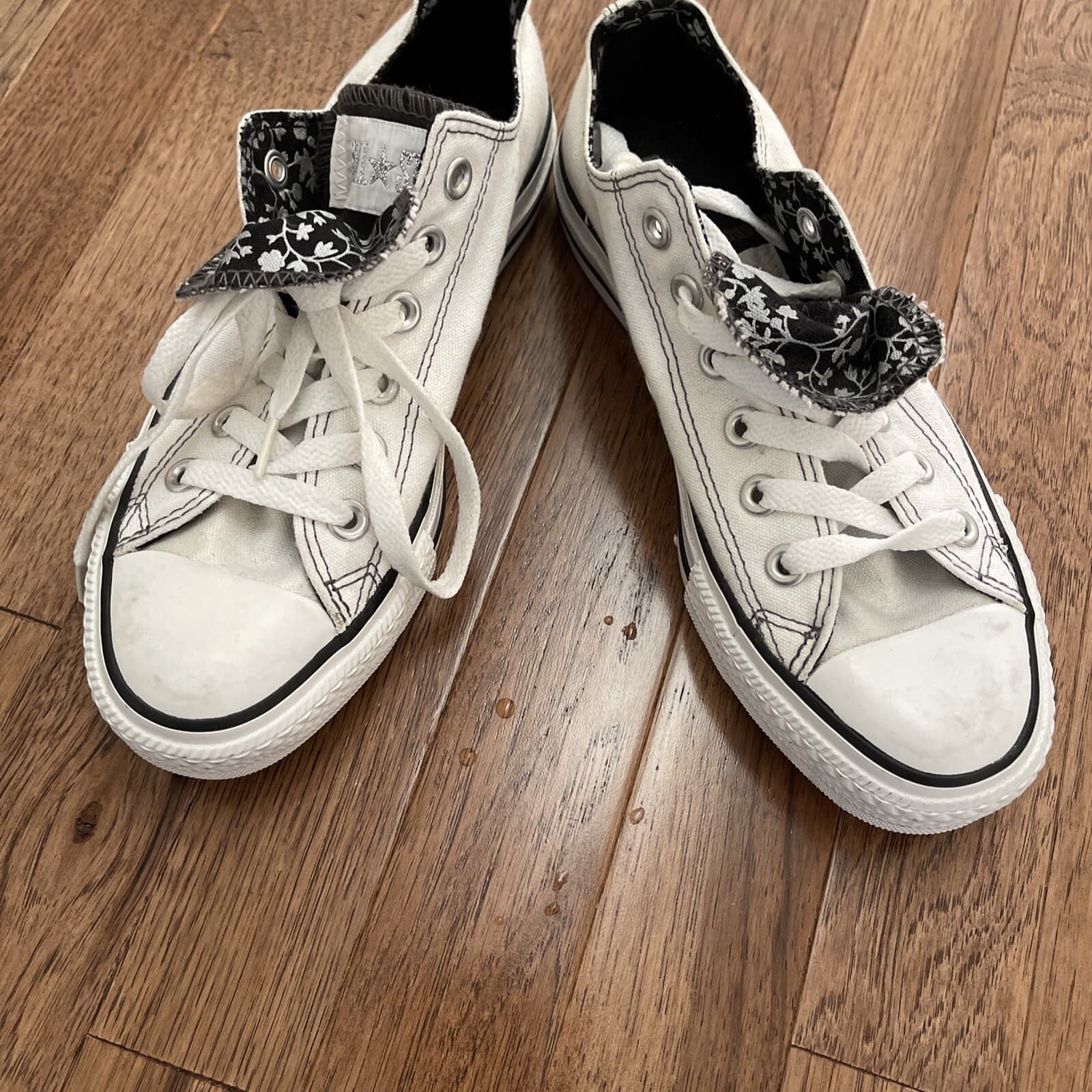 White Converse All Star Low Top Sneakers Women Size 7 Flower Print Inside thumbnail 3