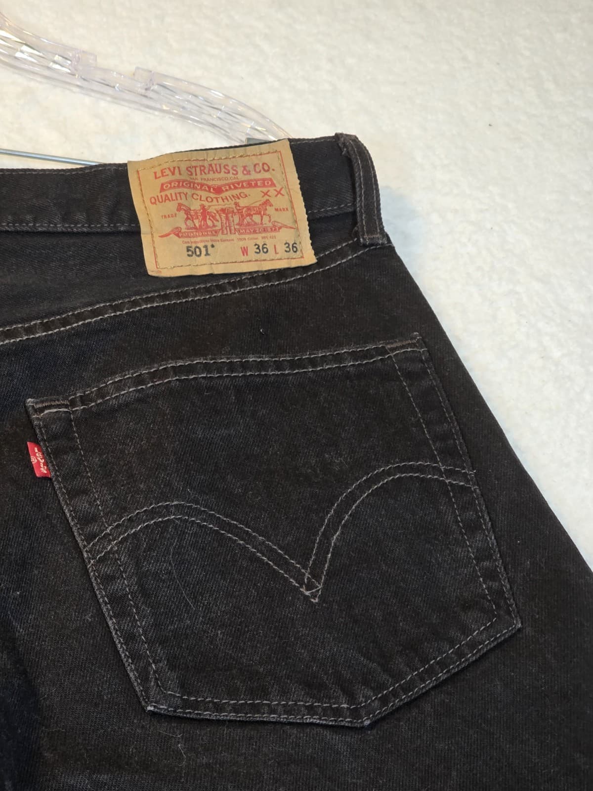Levis 501 Jeans Mens 36x36 Faded Black Button Fly Straight Leg Dark Wash Denim thumbnail 16