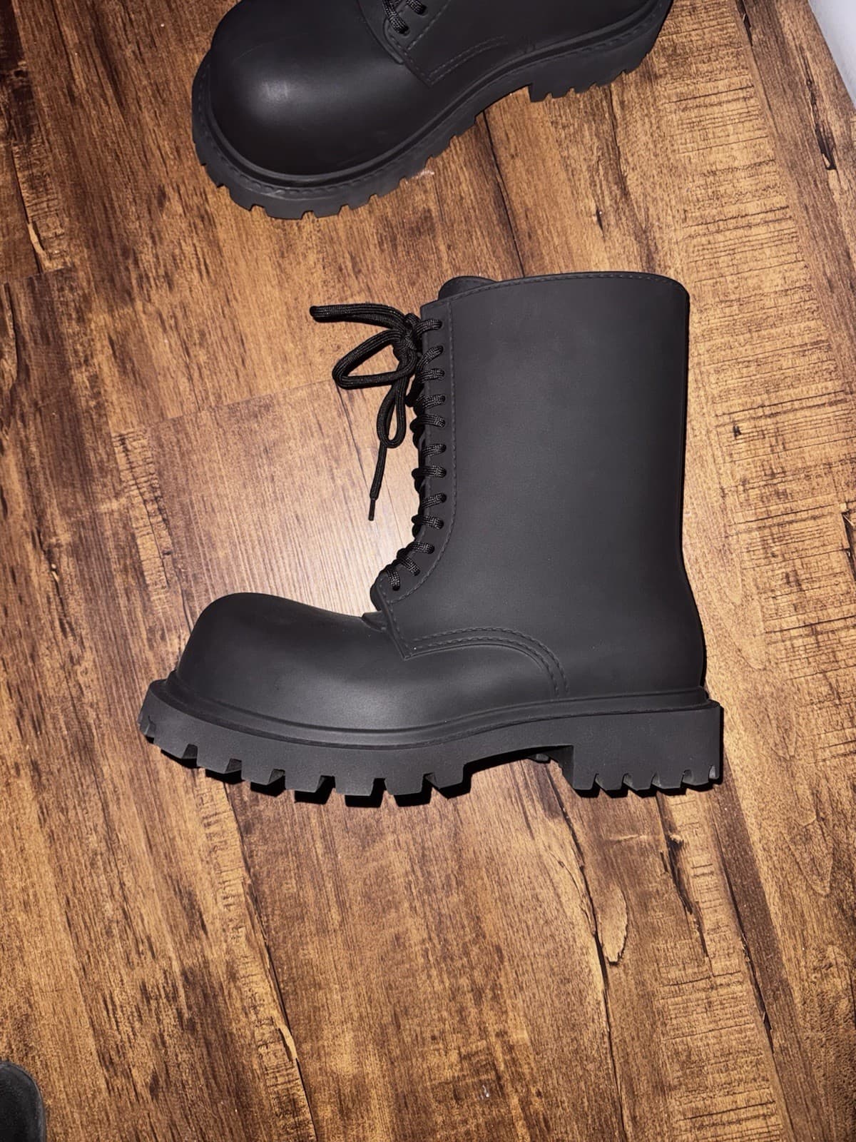 Balenciaga Black Rubber Lace Up Logo Ankle Combat Boots Men Casual Fall Winter thumbnail 2