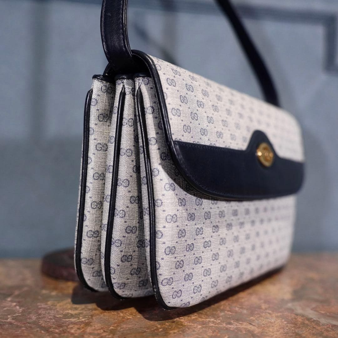 GUCCI Old Gucci GG Pattern Logo Shoulder Bag Made in Italy From Japan thumbnail 4
