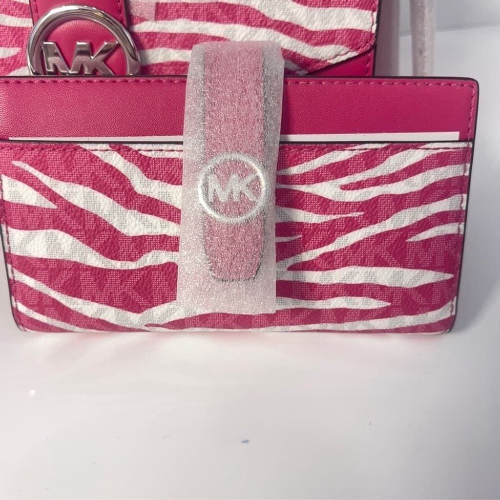 Michael Kors Greenwich Medium Flap Crossbody Bag & Wallet Set Dragonfruit Pink thumbnail 3