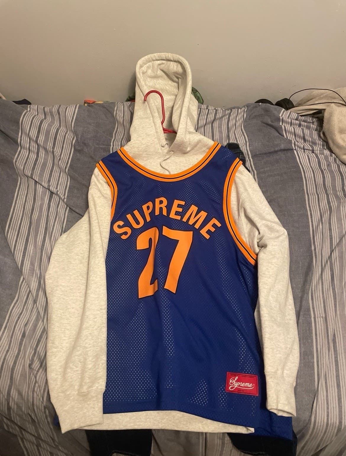 Supreme Men's Hoodie Size Large