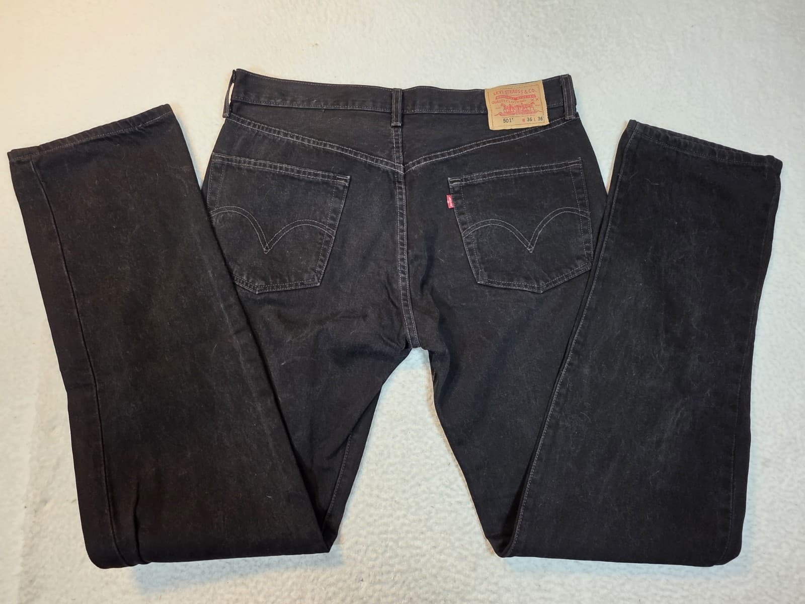 Levis 501 Jeans Mens 36x36 Faded Black Button Fly Straight Leg Dark Wash Denim thumbnail 3