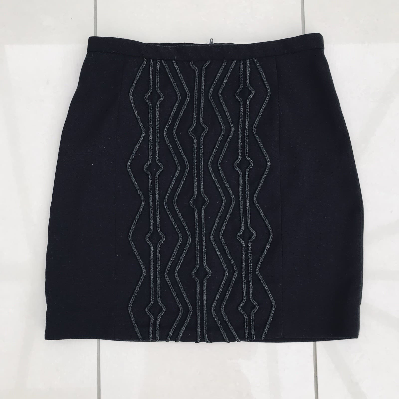 H&M Skirt Size 8 Black BNWOT Party cruise short skirt evening 
