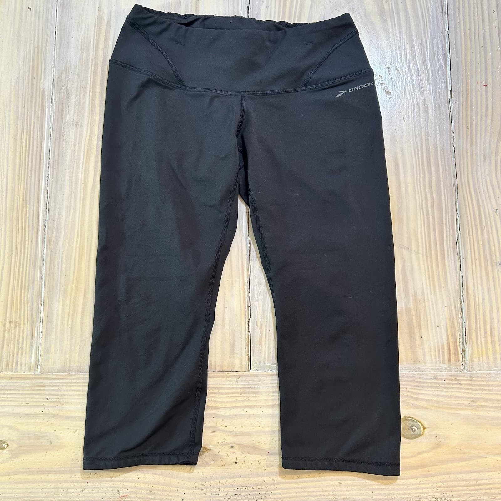 Brooks Black Capri Shorts Running Biking Hiking Womens Sz M Athleisure