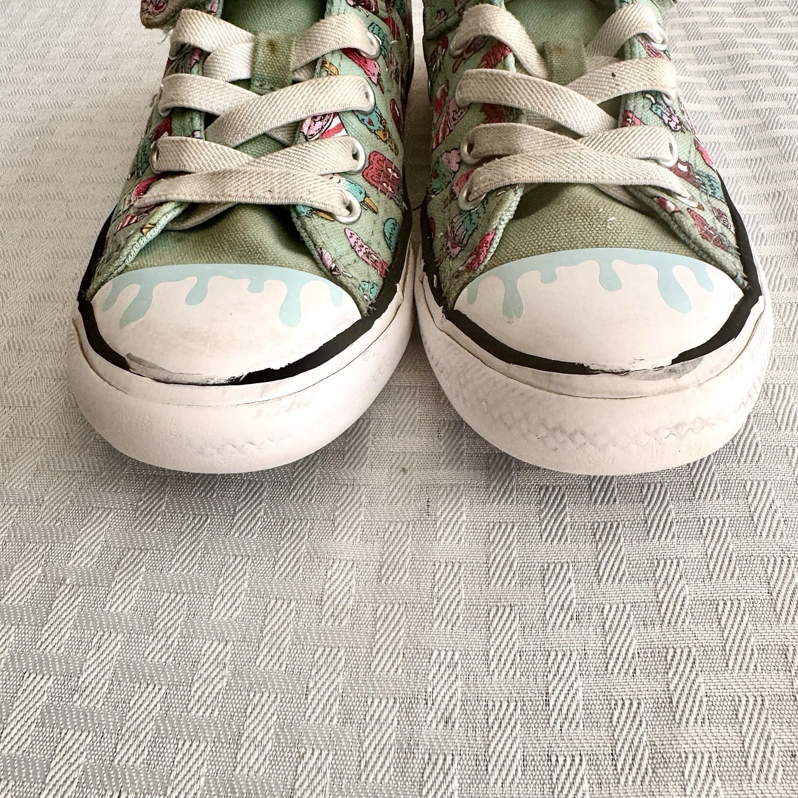 Converse Chuck Taylor Youth Ice Cream Print Low Top Sneakers Mint Green thumbnail 4