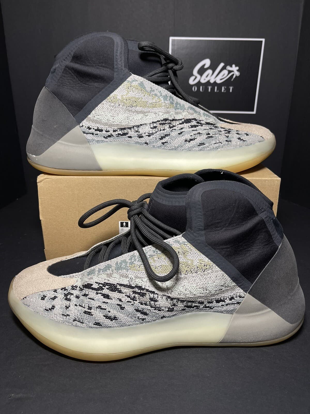 Size 11.5 -Yeezy Quantum Sea Teal Men's GY7926 Original Box