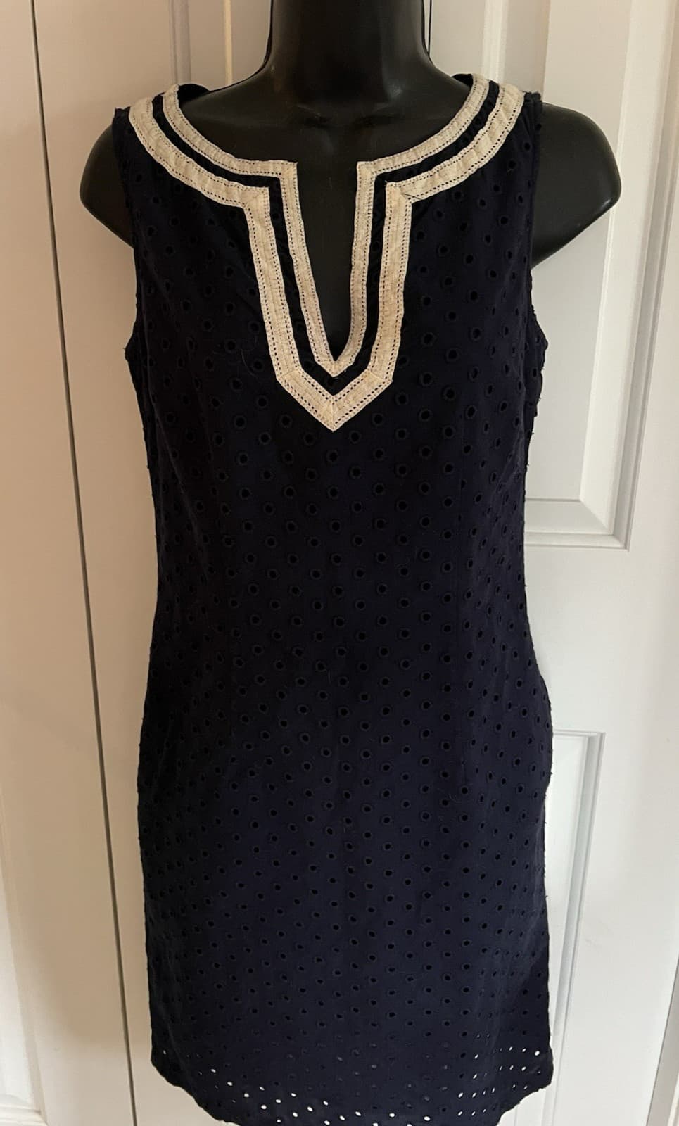 Tory Burch Navy Blue Eyelet Dress Sleeveless 100% Cotton Side Zipper 2 V-Neck