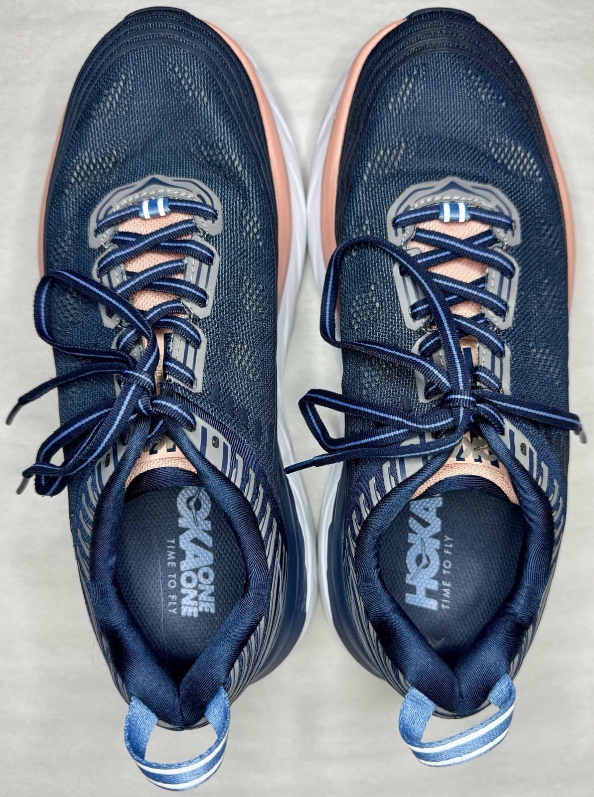 Hoka One One Women's Bondi 6 Size 8.5 D - Very Good Condition - New Insoles - NR