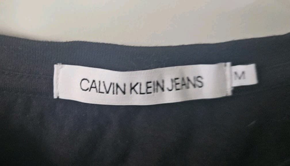 Calvin Klein Jeans Black Graphic Logo T-Shirt Women’s Medium Cotton Tee thumbnail 4