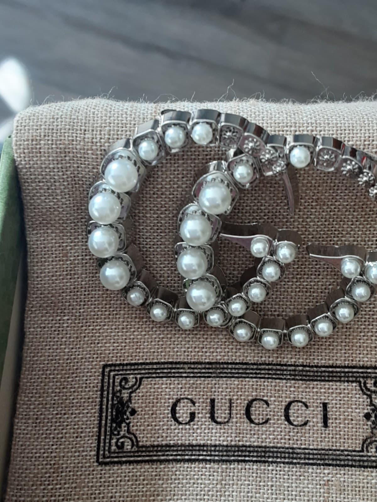 Gucci brooch  logo GG  🖤 silver / Pearls thumbnail 4