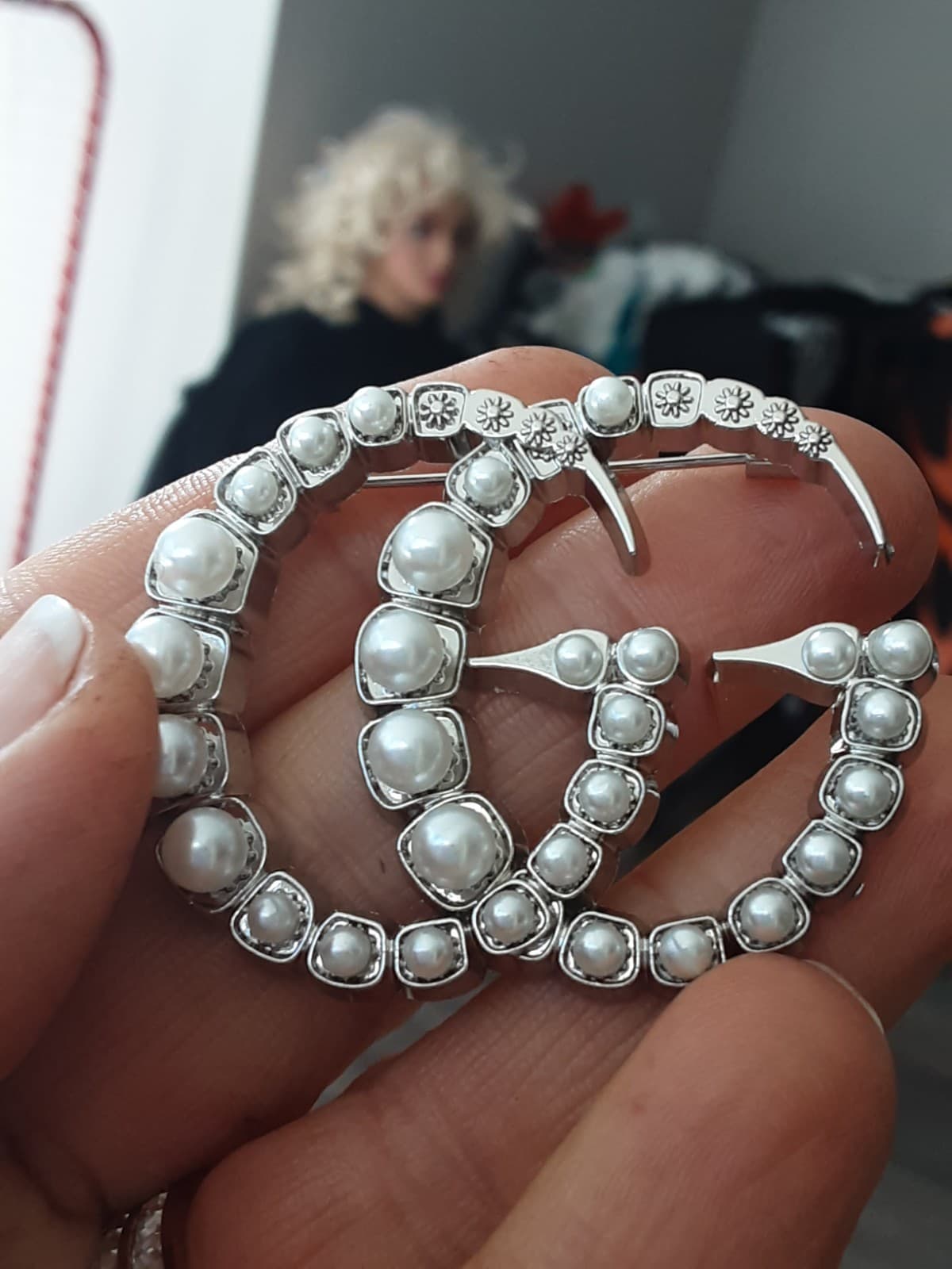 Gucci brooch  logo GG  🖤 silver / Pearls