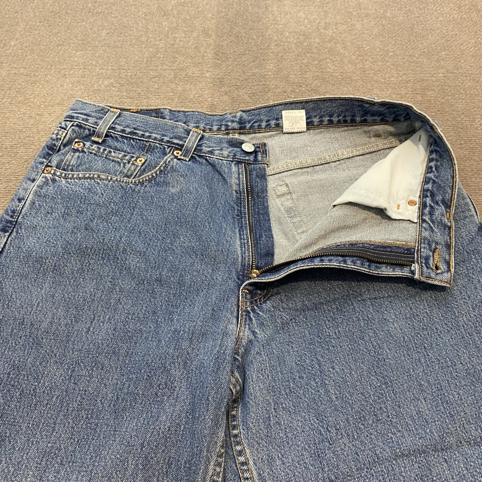 vtg Levi’s 550 Jeans Mens 38 Fits 36x31 Y2K Baggy Blue USA Made Classic Denim