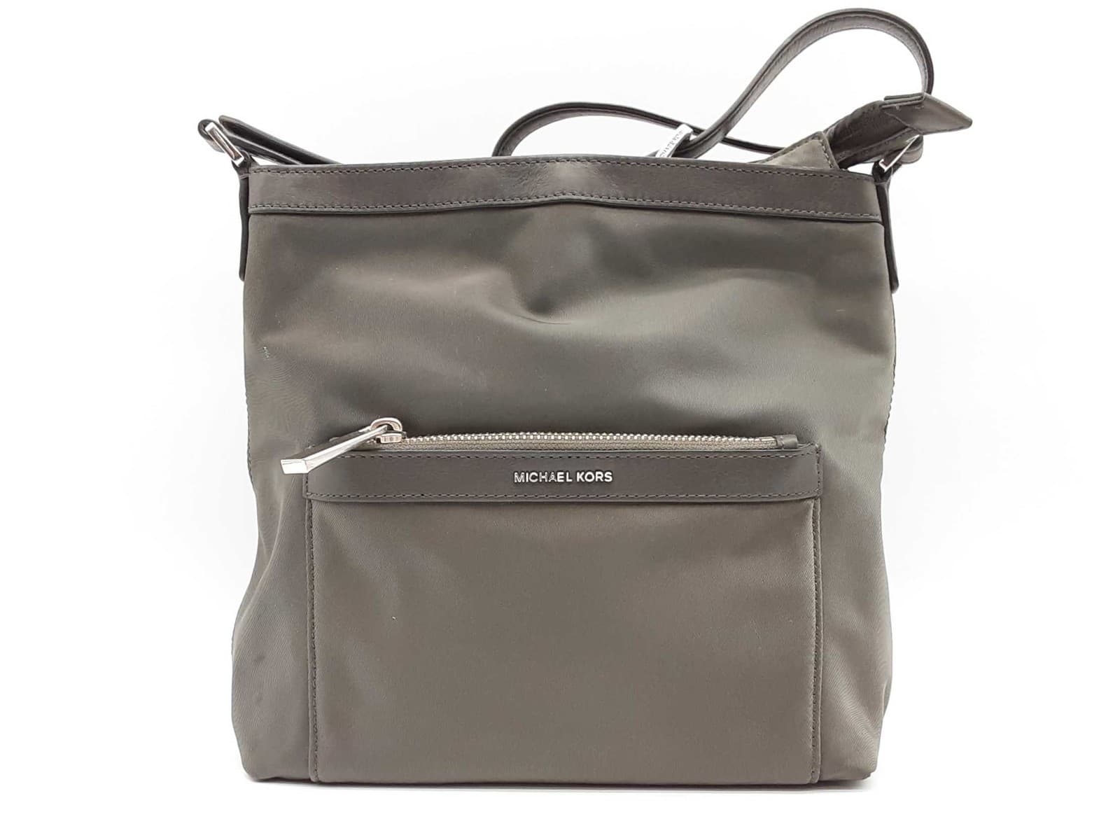 Michael Kors Morgan Nylon Medium Messenger Bag Sd0126lrde