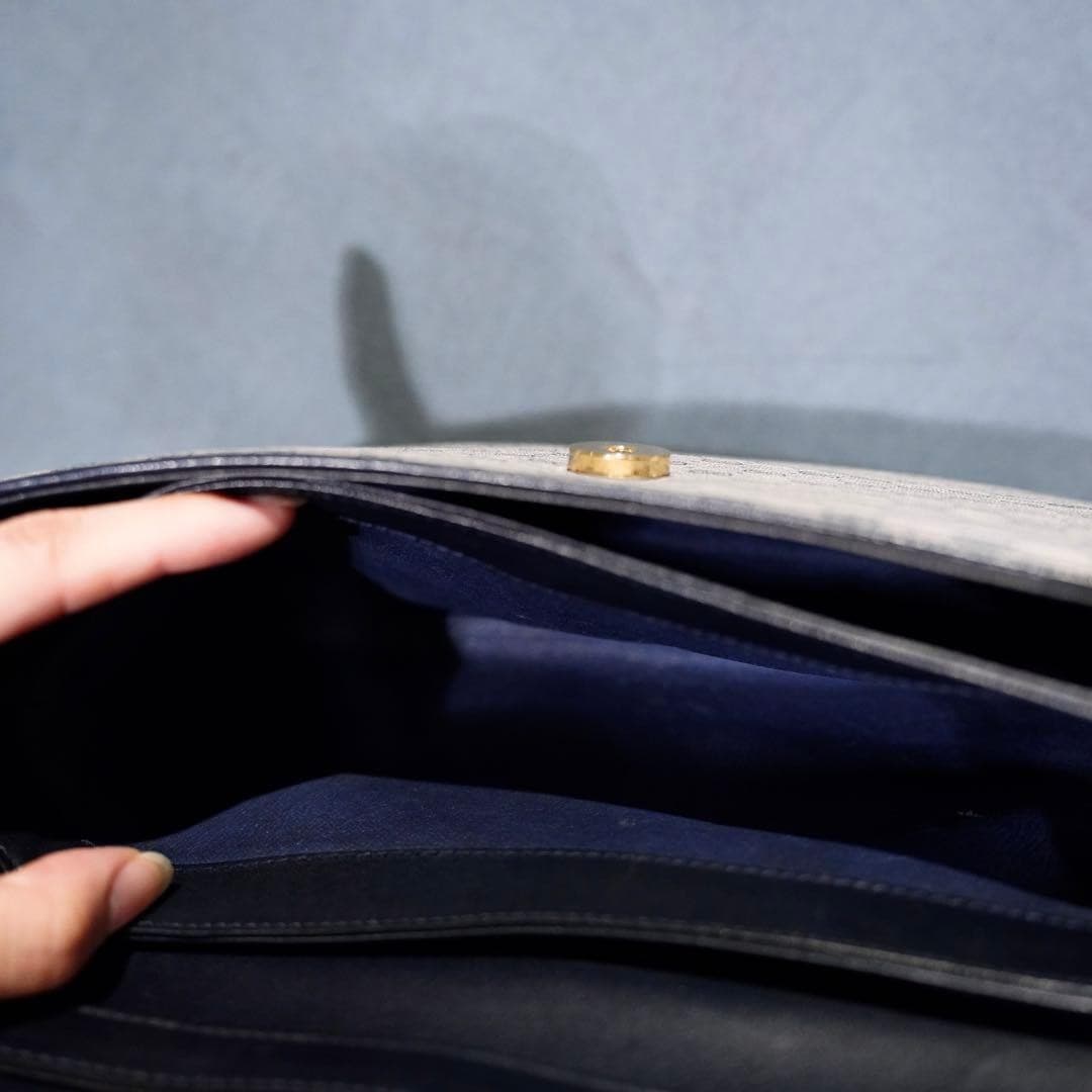 GUCCI Old Gucci GG Pattern Logo Shoulder Bag Made in Italy From Japan thumbnail 11