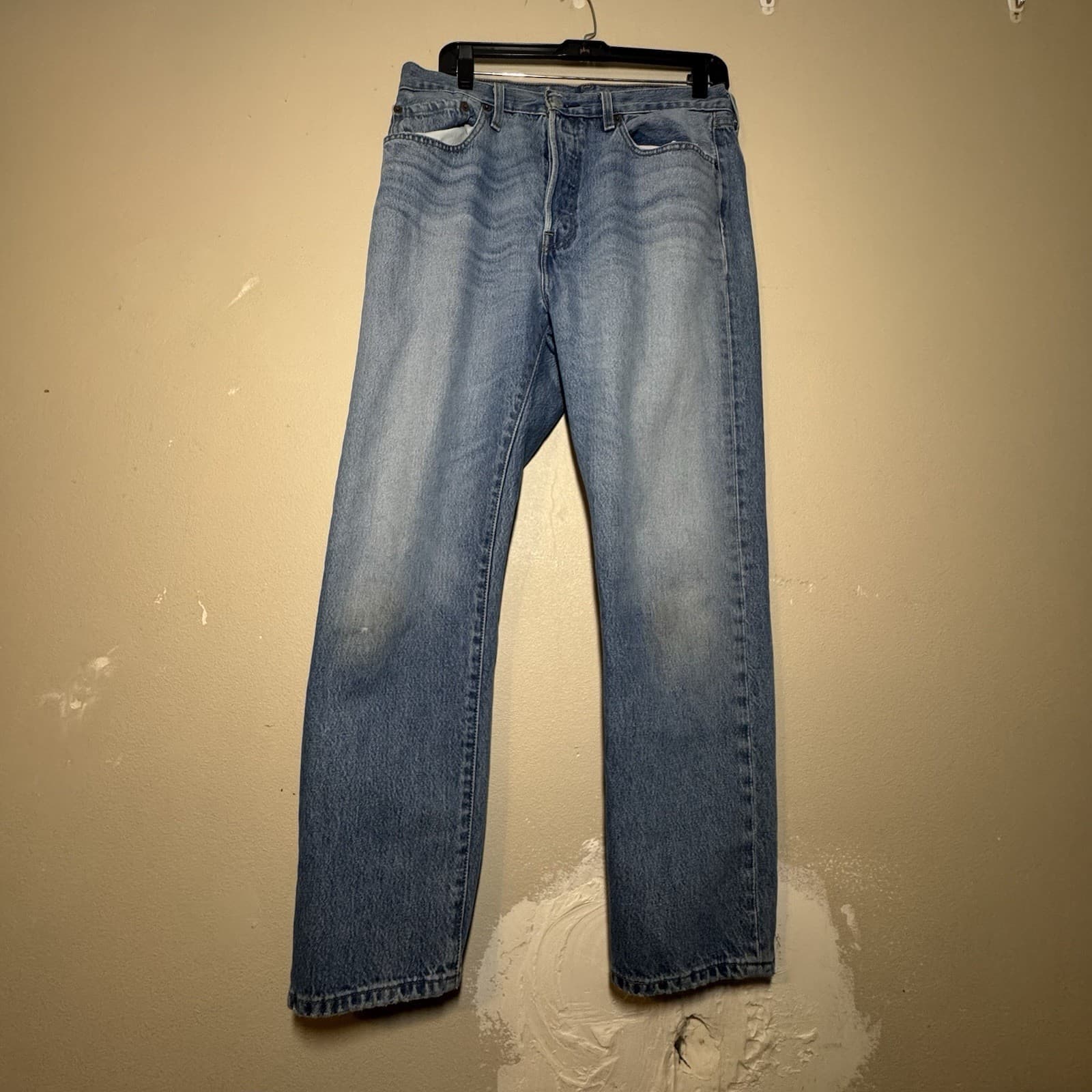 Vintage Throwback Big E Premium Levis 501 Men's Size 30x28 Button Fly Blue Jeans