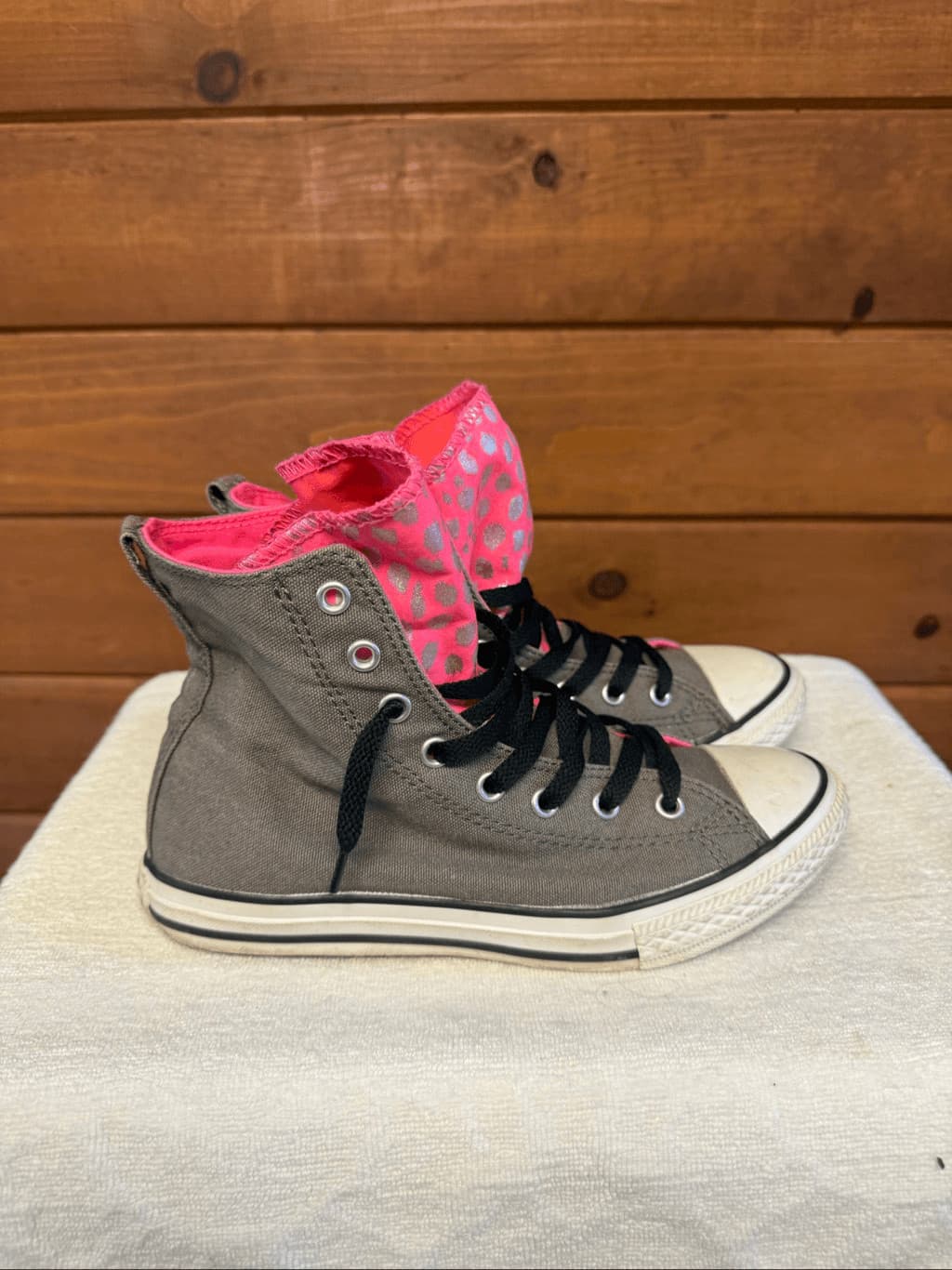 Converse Womans Sz 4 Chuck Taylor All Star high-top Sneakers thumbnail 2