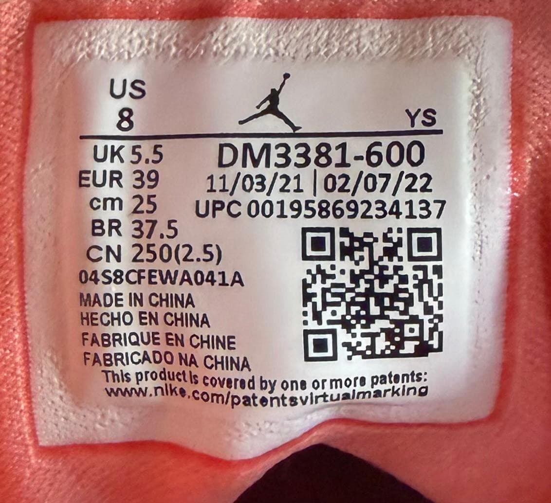 Nike Air Jordan 1 Mid SE "Orange Black" thumbnail 6