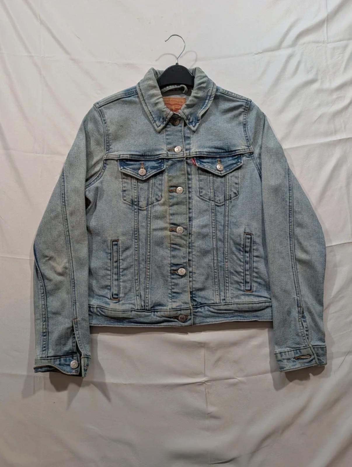 Levi Strauss & Co. Denim Trucker Jacket Womens Medium Light Blue Vintage Levi’s