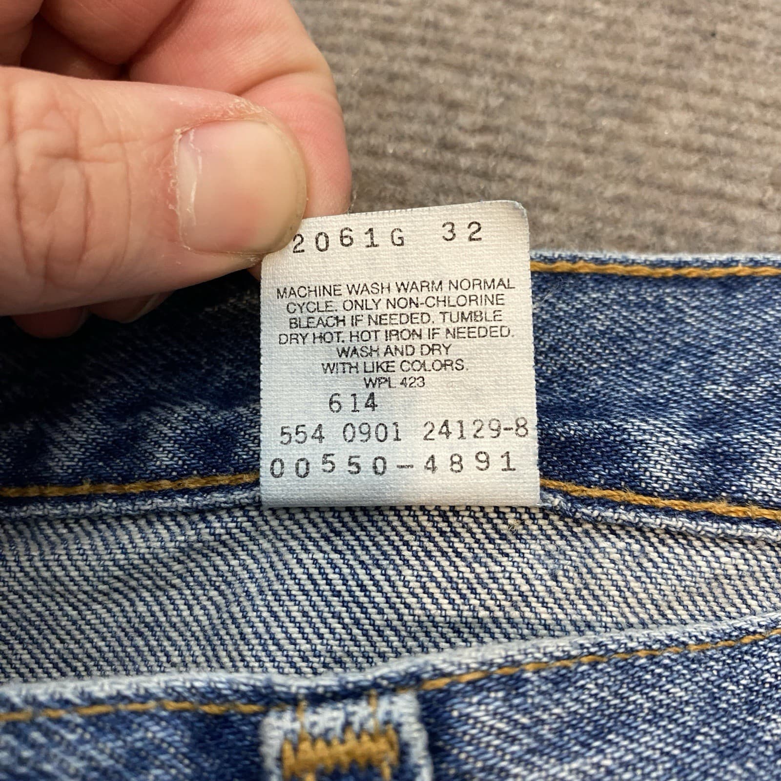 vtg Levi’s 550 Jeans Mens 38 Fits 36x31 Y2K Baggy Blue USA Made Classic Denim thumbnail 6