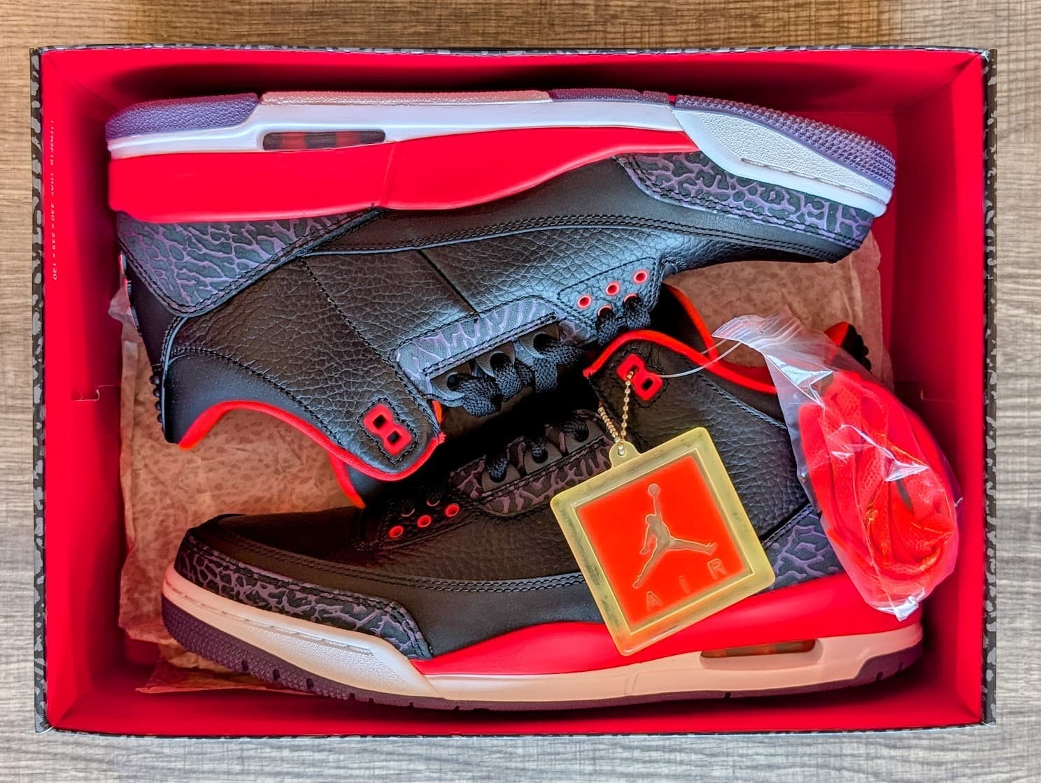 Nike Air Jordan 3 Retro Bright Crimson 2013 136064-005 Size 10 Deadstock w/ Box