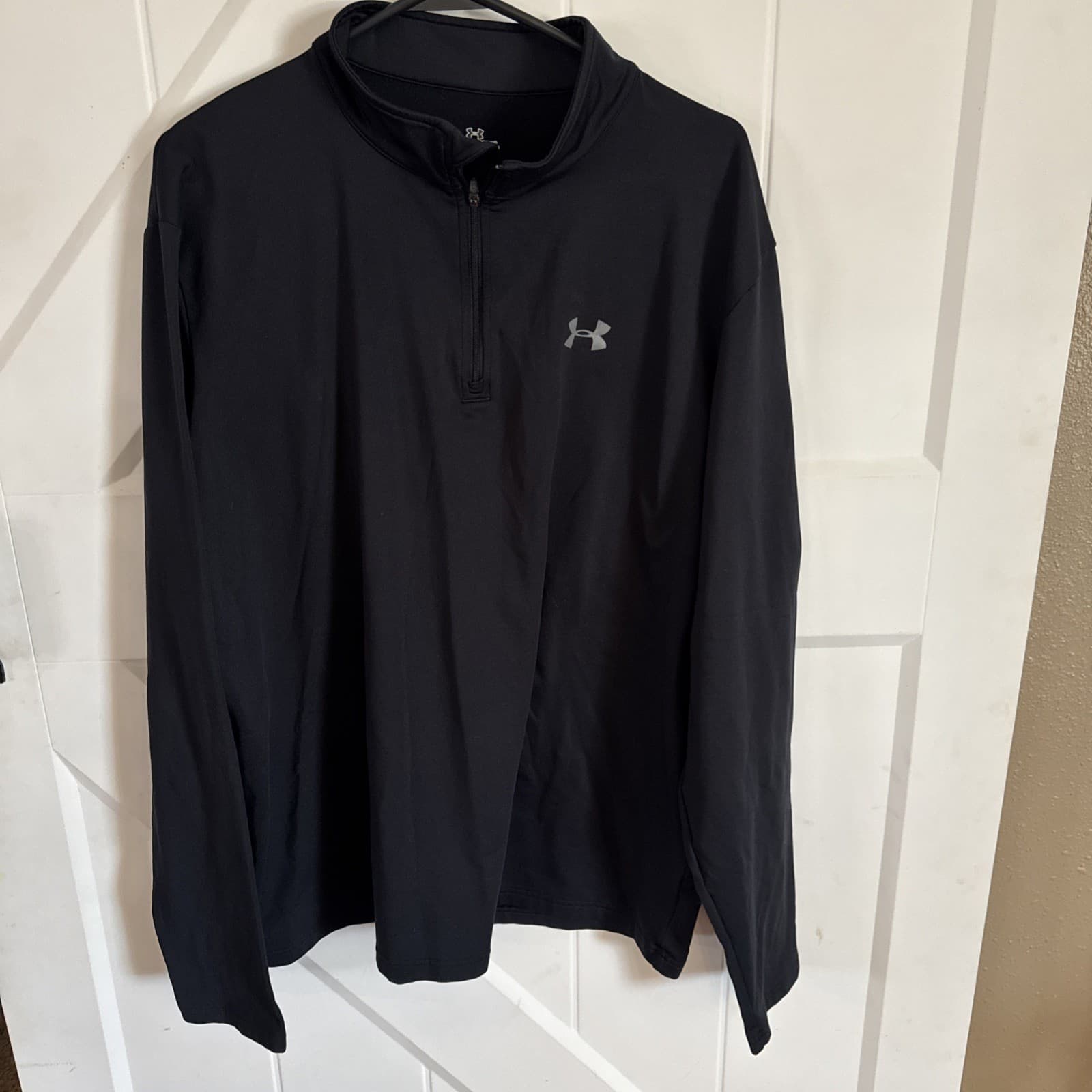 UnderArmor Men's Black Long Sleeve 3/4 Zip Pullover Shirt