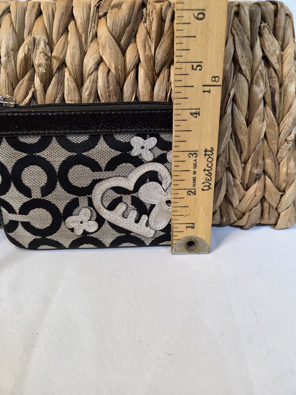 Coach Poppy Signature C Wristlet Pouch Y2K Heart Flower Appliqué Black White Zip thumbnail 10