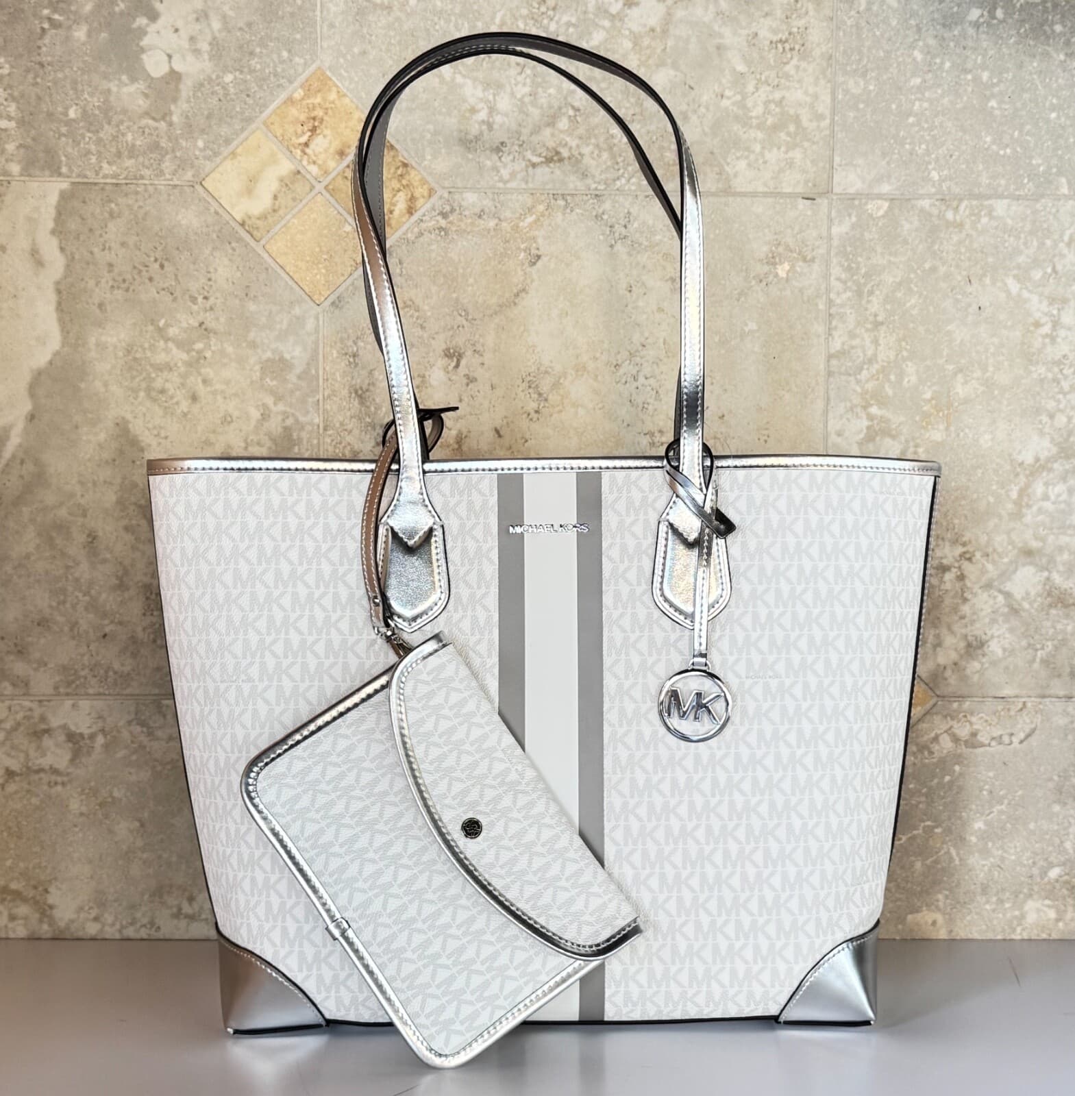 MICHAEL KORS EVA LARGE TOTE TRAVEL BAG + 1 POUCH CENTER STRIPE MK OPTIC WHITE