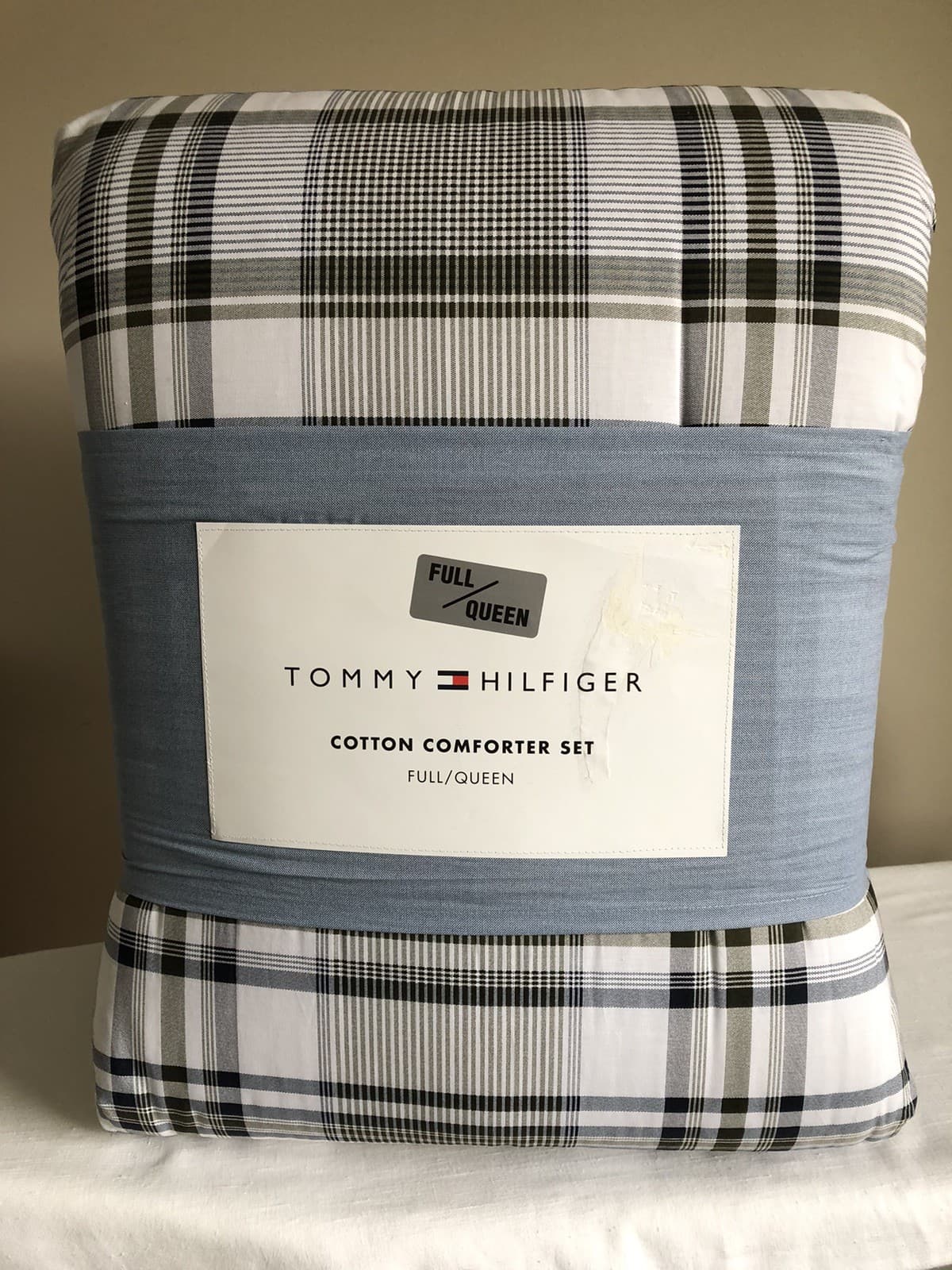 NWT Tommy Hilfiger Full/Queen 3-pieces Multicolor 100% Cotton Comforter Set