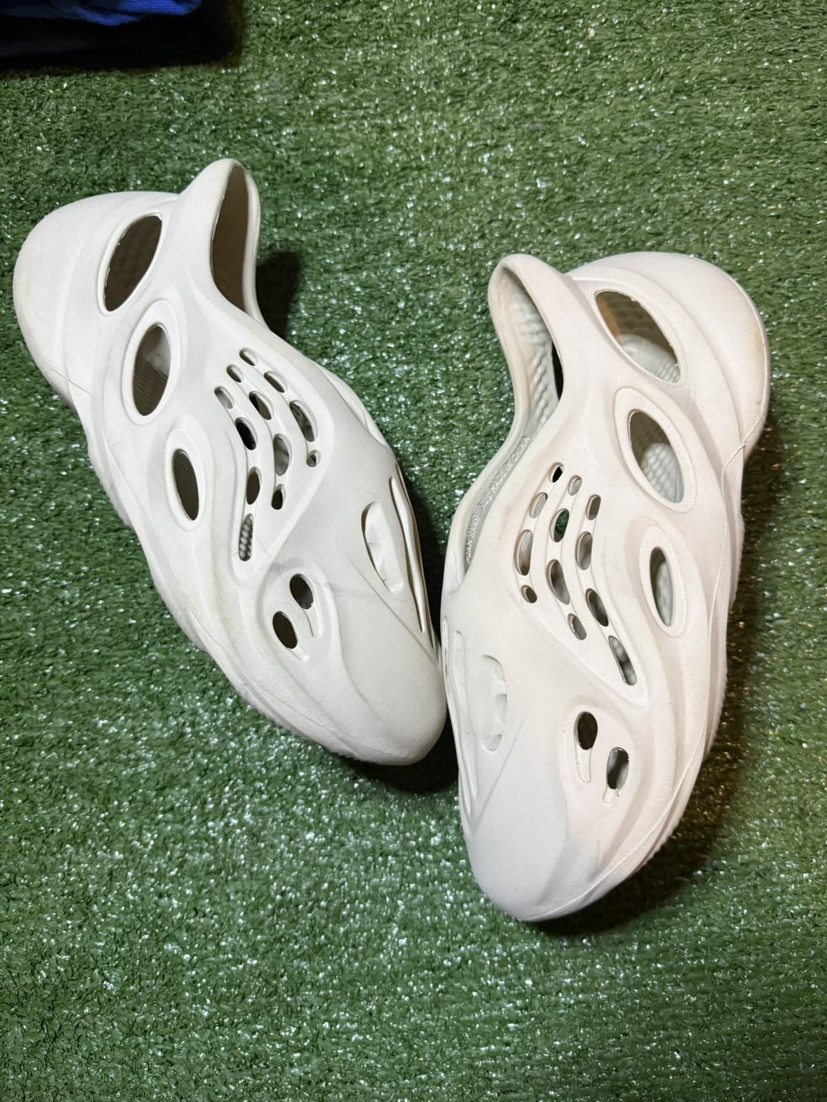 Size 5 - Yeezy Foam RNNR Sand