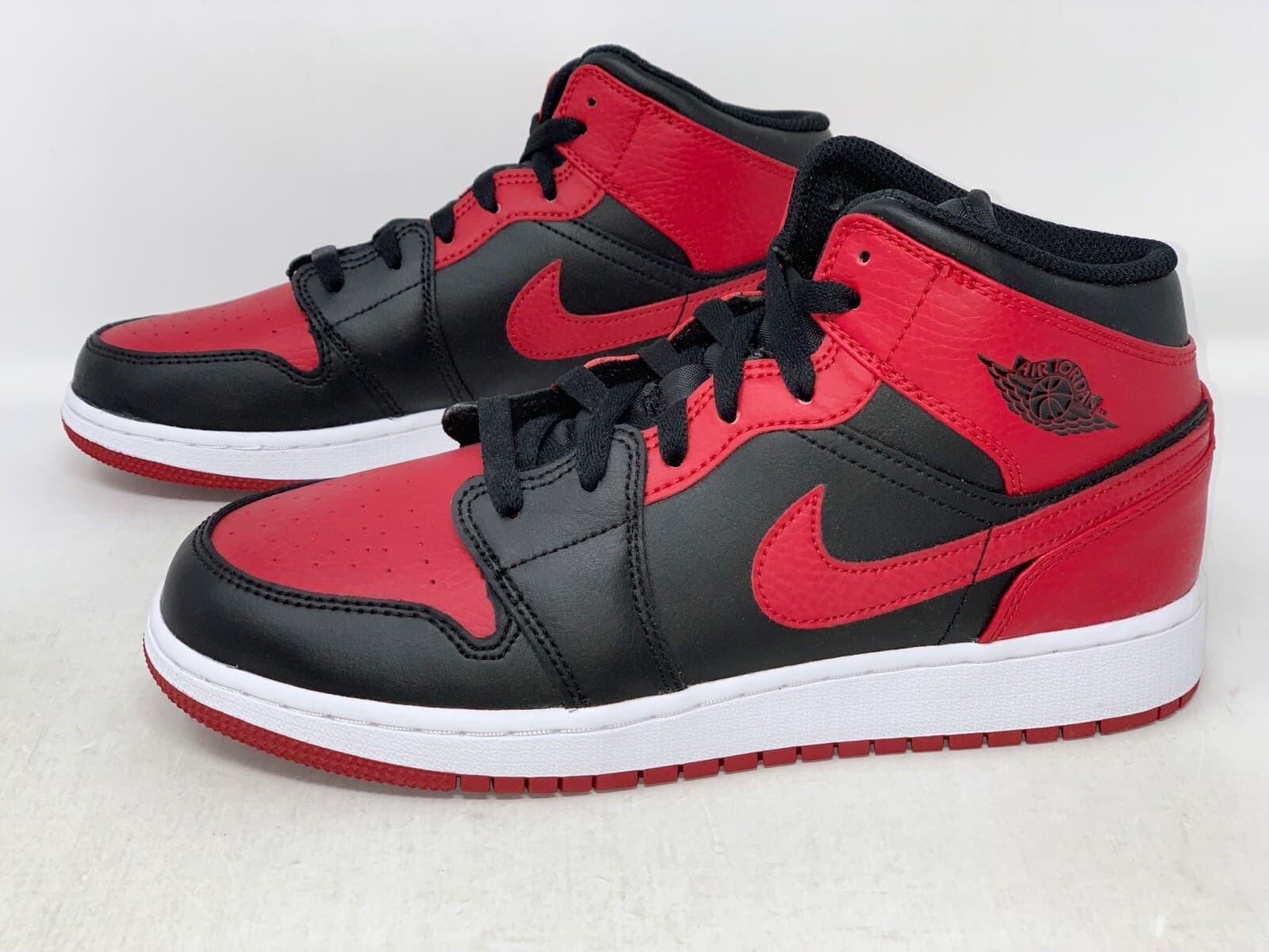 Air Jordan 1 Mid 'Banned Bred' Red Black Sneaker, Size 6Y / 7.5W BNIB 554725-074